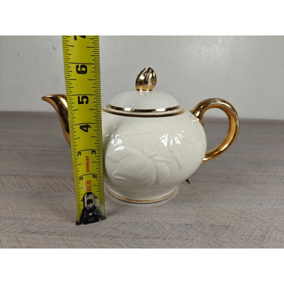 Vintage White Ceramic Teapot Hand Decorated 22K Gold Teapot Continental Kilns - Picture 3 of 8